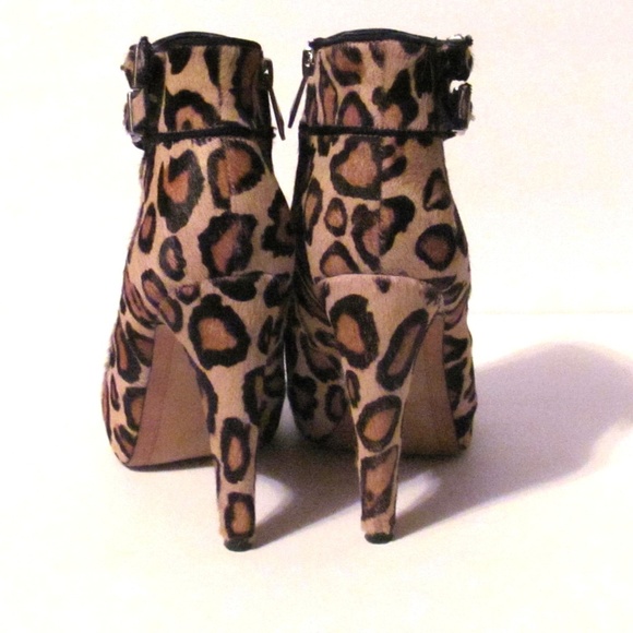Sam Edelman Calf Fur Leopard Print Ankle Booties - Picture 4 of 8